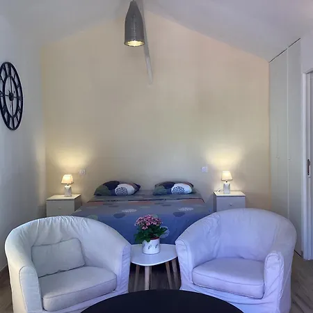 Independant, Front De Et A 200m Holiday home *